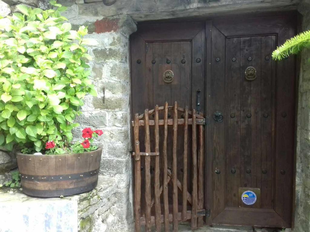Traditional Rooms Karaouli 帕皮康 外观 照片