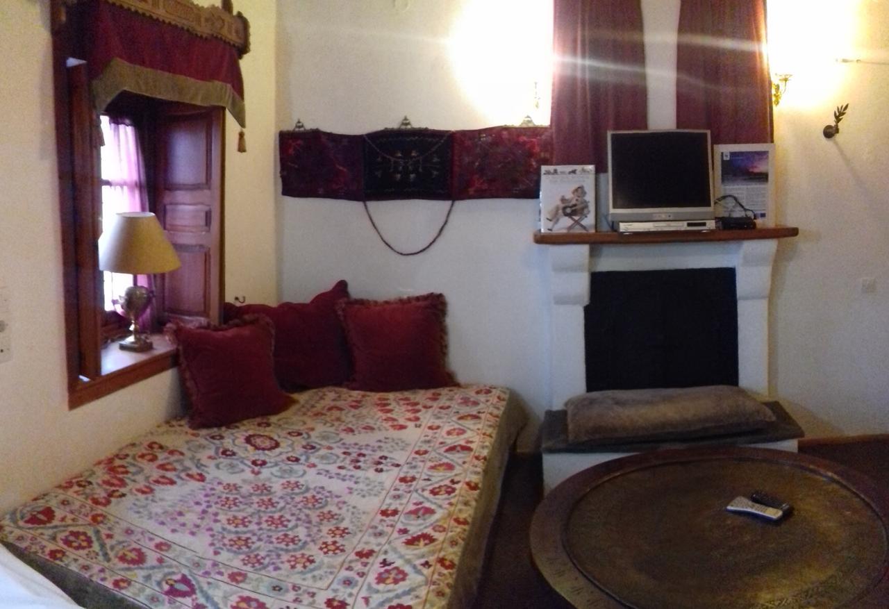 Traditional Rooms Karaouli 帕皮康 外观 照片